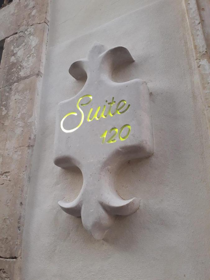 Suite 120 Noto Eksteriør billede